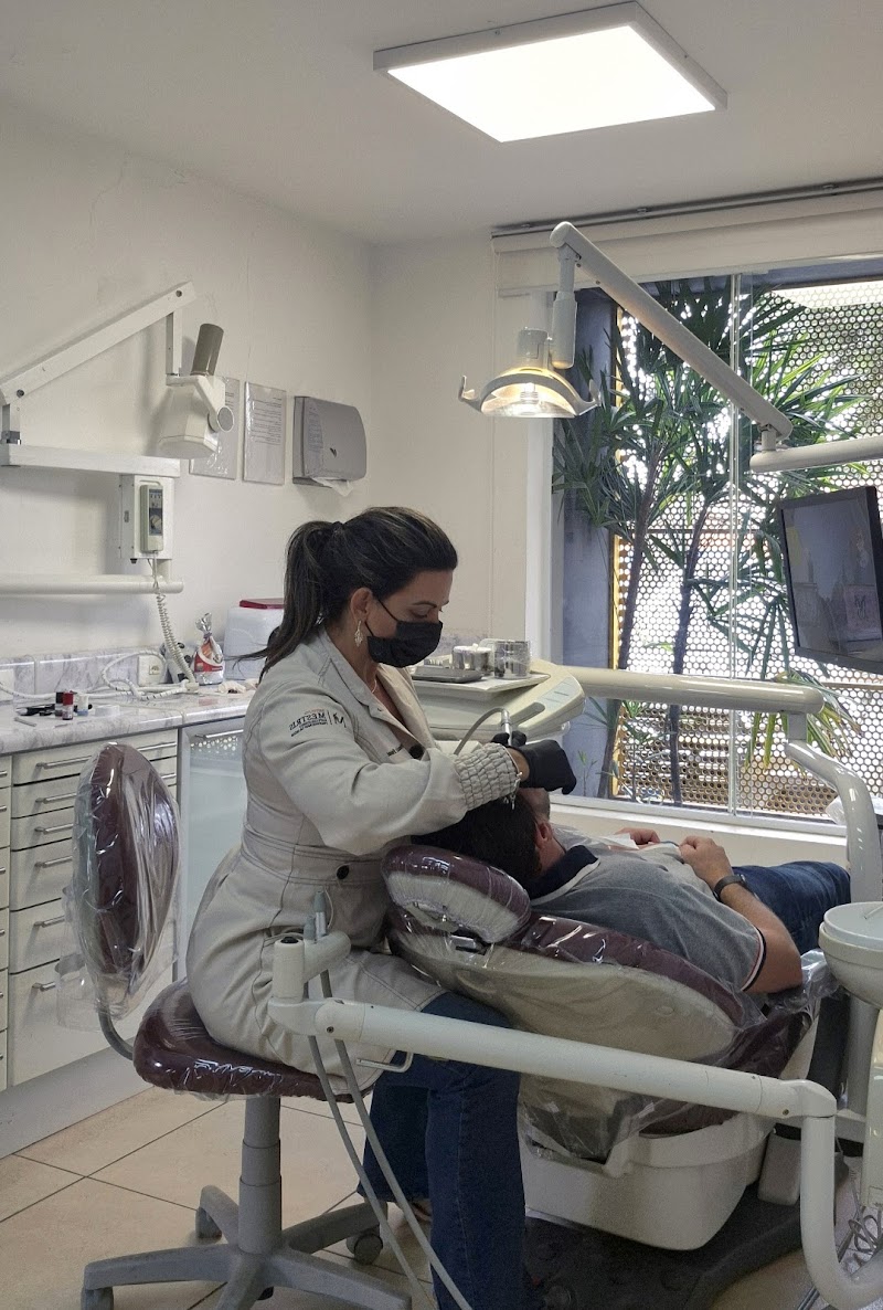 Dra. Daniele Padovani - Dentista em Campinas - foto 2