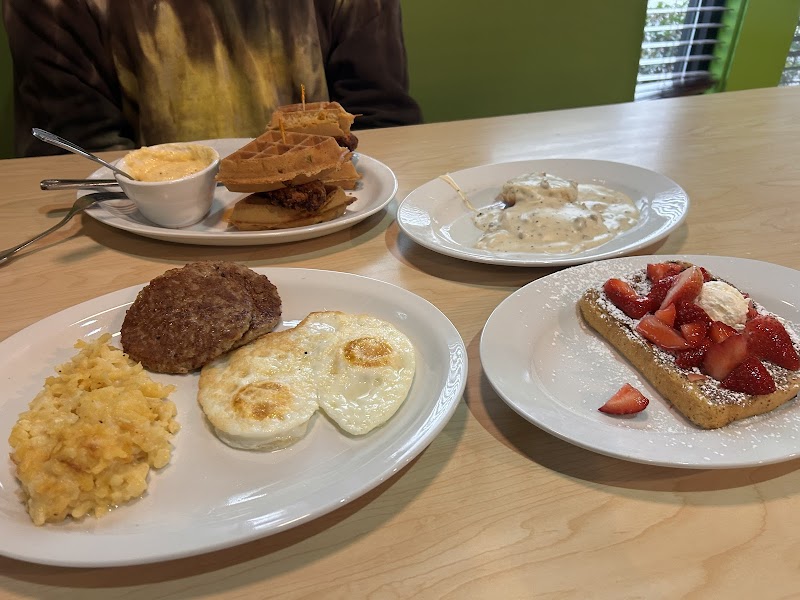 The Toasted Yolk Cafe photo 4