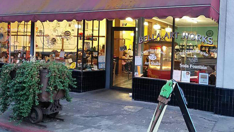 Bella Art Works Creative Cafe photo 1