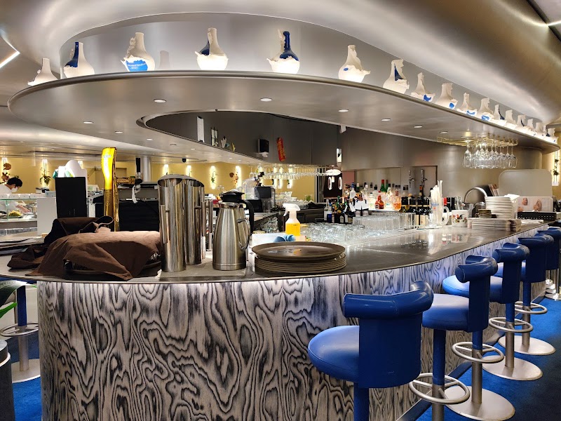 TEAHOUSE/BARHOUSE @wellwellwell