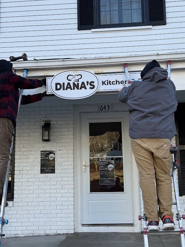 Diana’s Kitchen & Bar