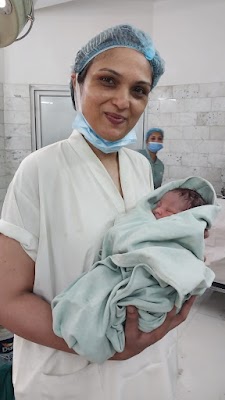 Dr. Smita Jadhav | Female Gynecologist in Salt Lake | High Risk Pregnancy Doctor - Image 3
