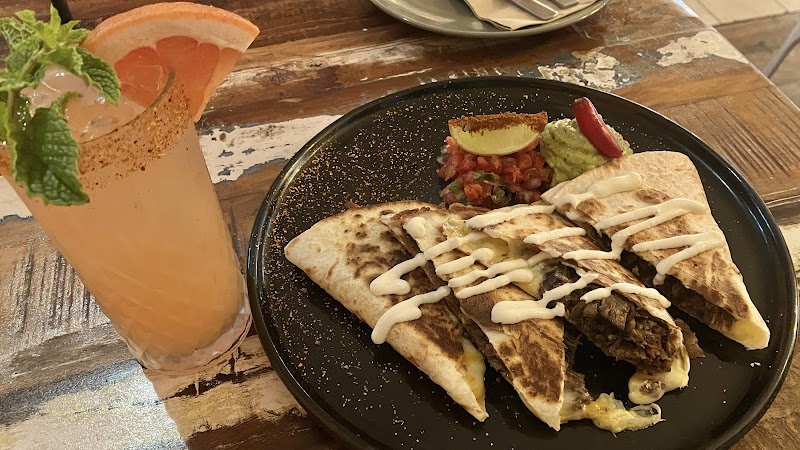 NUDE AMIGOS BROADBEACH photo 4