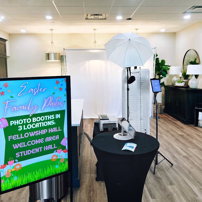 Regal Snaps Photobooth Rental