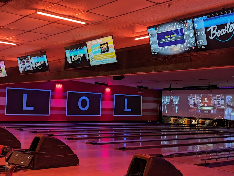 AMF Windfern Lanes — Bowling Alley in Houston