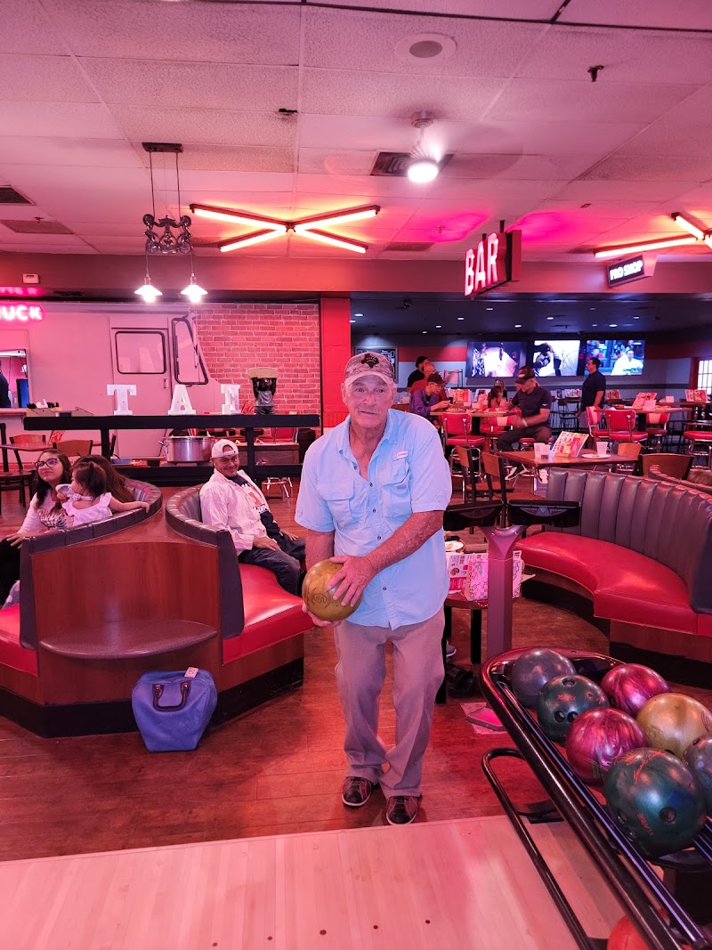 AMF Windfern Lanes photo 7