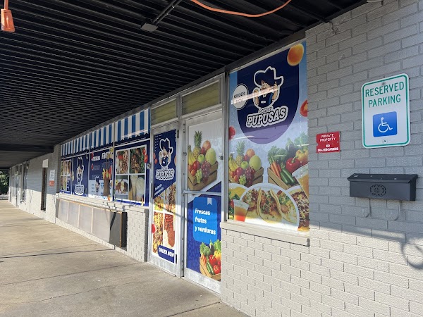 SENOR PUPUSAS exterior