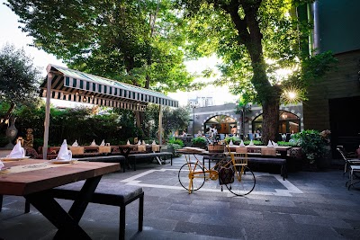 Garden 1897 Restaurant - Restoran
