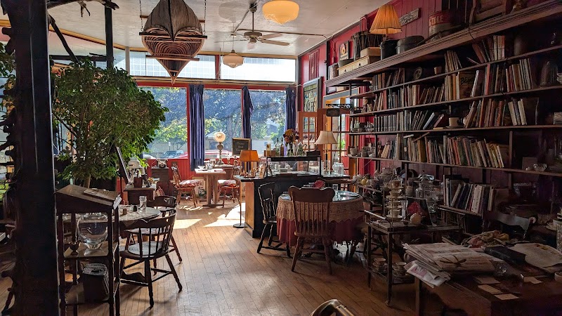 Pleasant and Main Cafe General Store photo 4