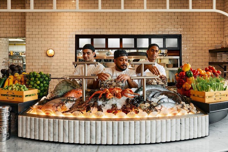 The MAINE Oyster Bar & Grill Restaurant, JBR