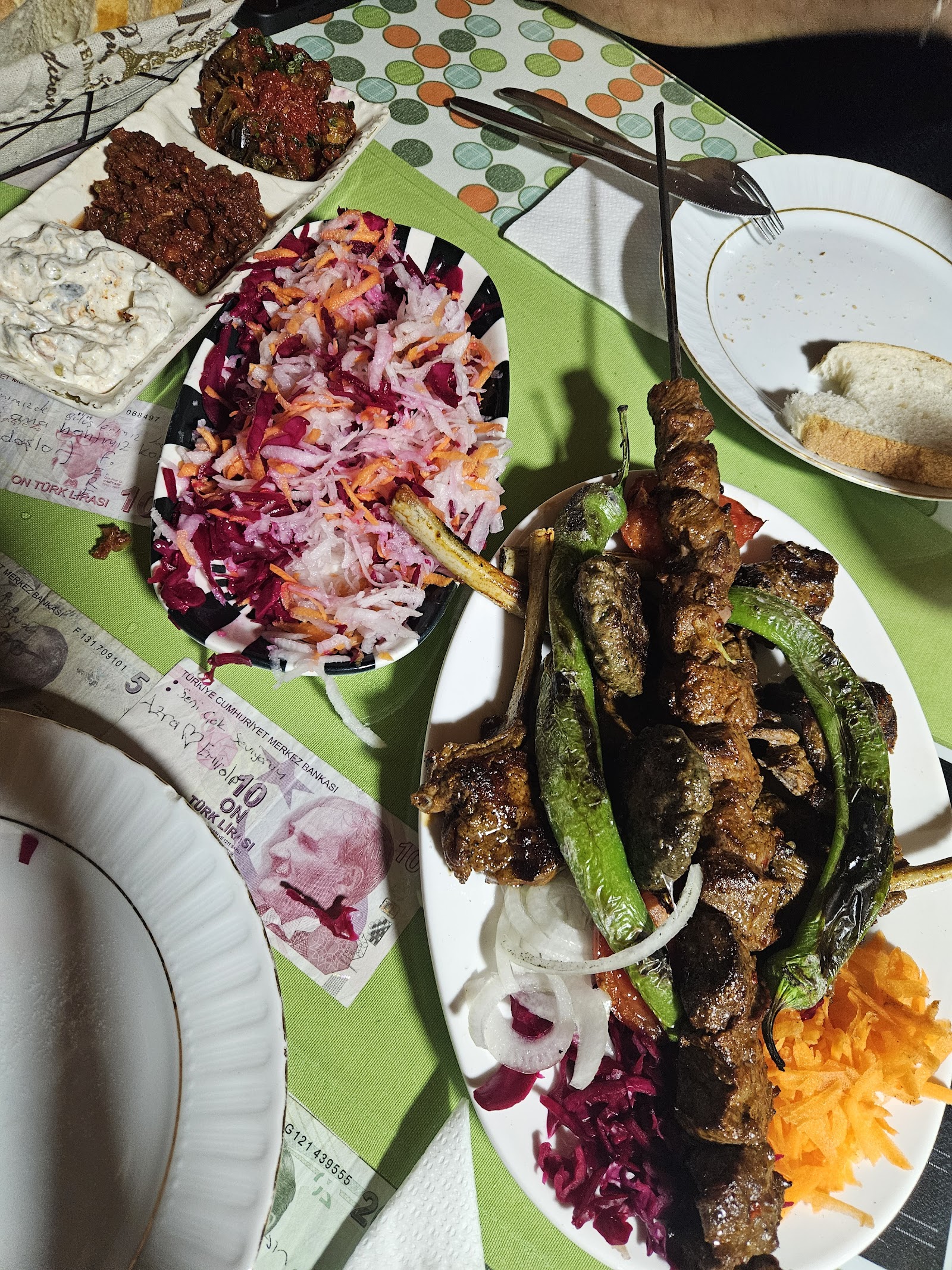 DAYI restoran mekanı