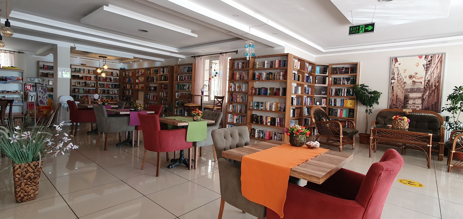Nevşehir Nar Kitap Kafe mekanı