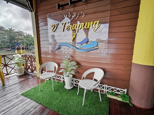 Restoran D’ Terapung Pantai Sri Tujuh - Photo 1