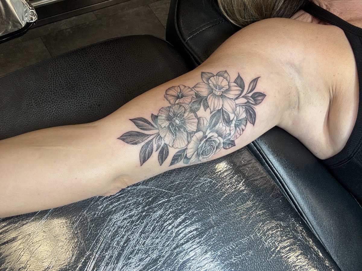 Forever Yours Tattoo Gallery tattoo work — photo 2
