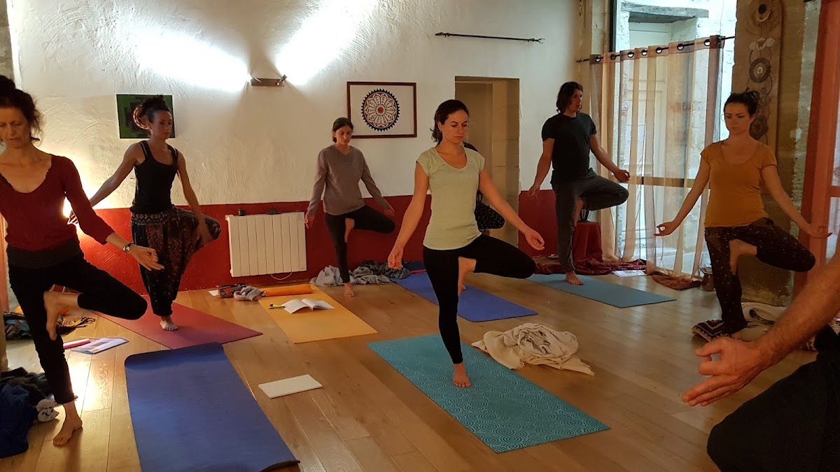 Manolaya Cefy - Education Center & Training Yoga