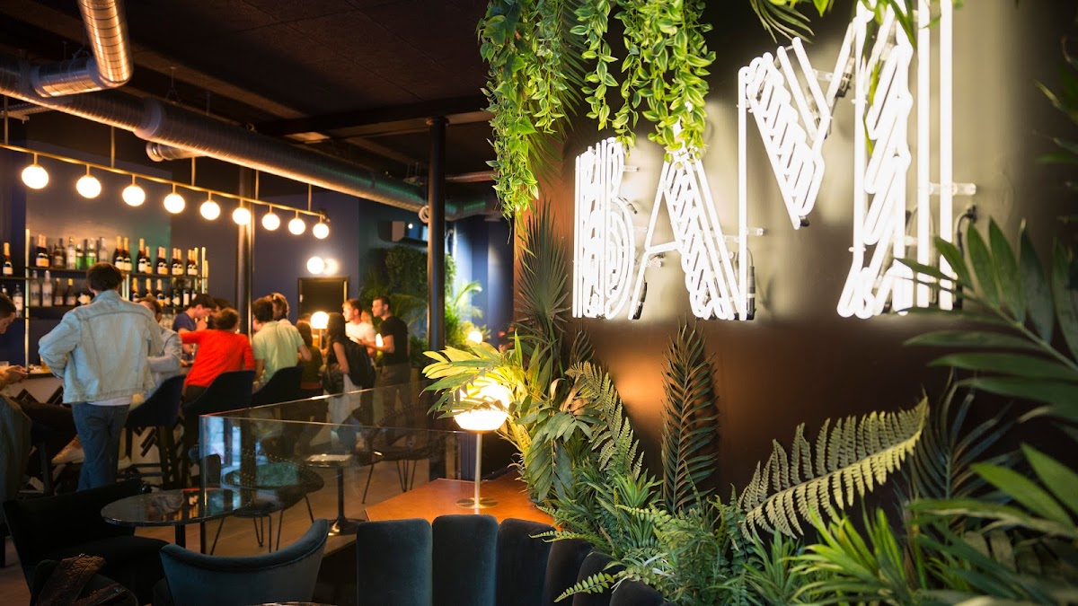 BAM Karaoke Box Parmentier, vue extérieure