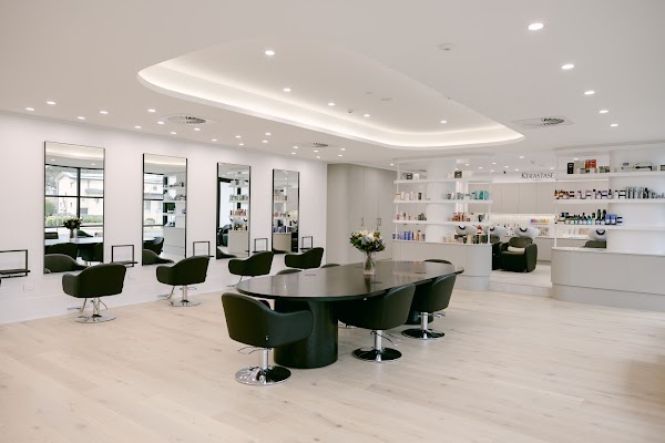Axis Salon photo 2