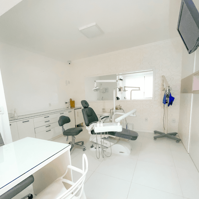 LV Clinic Odontologia Especializada | Dra Luísa Vicentini | Dentista Ingleses - foto 2