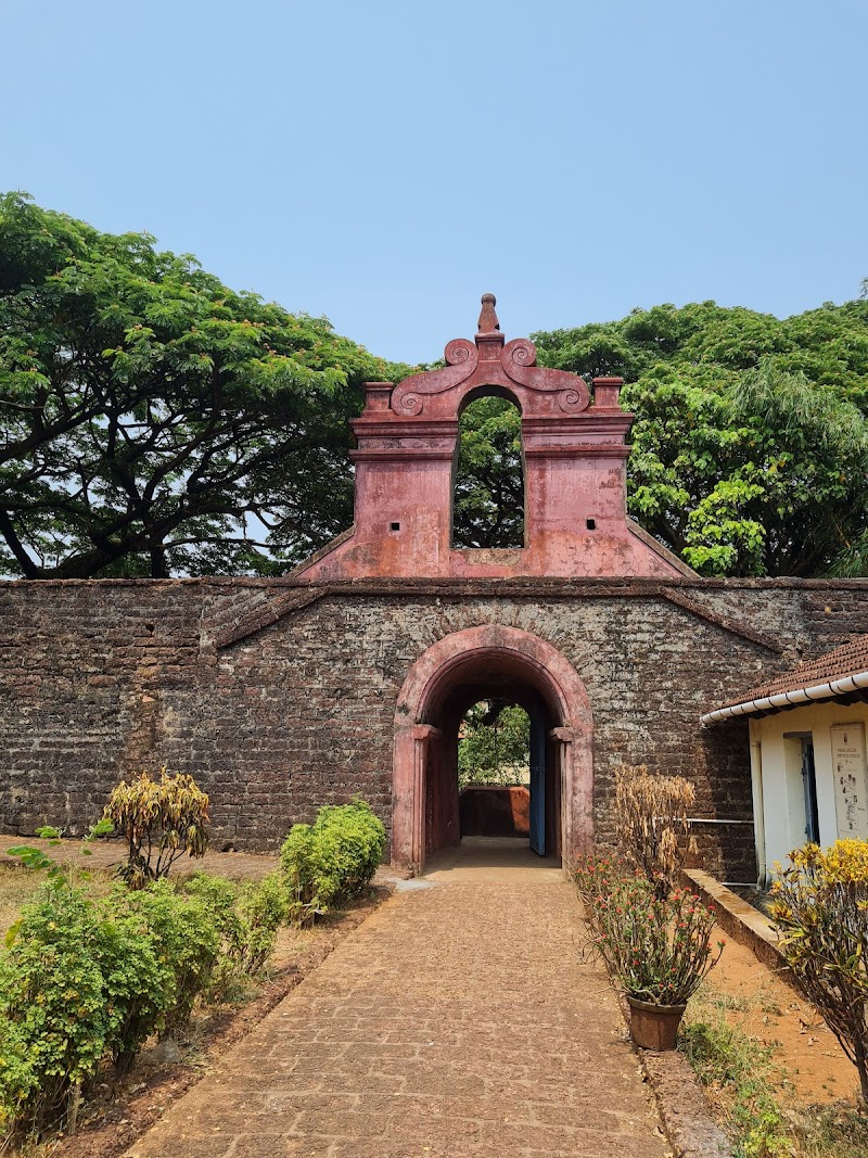 Талассери Форт