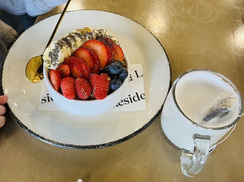 Lakeside Bakery Deli Cafe photo 2