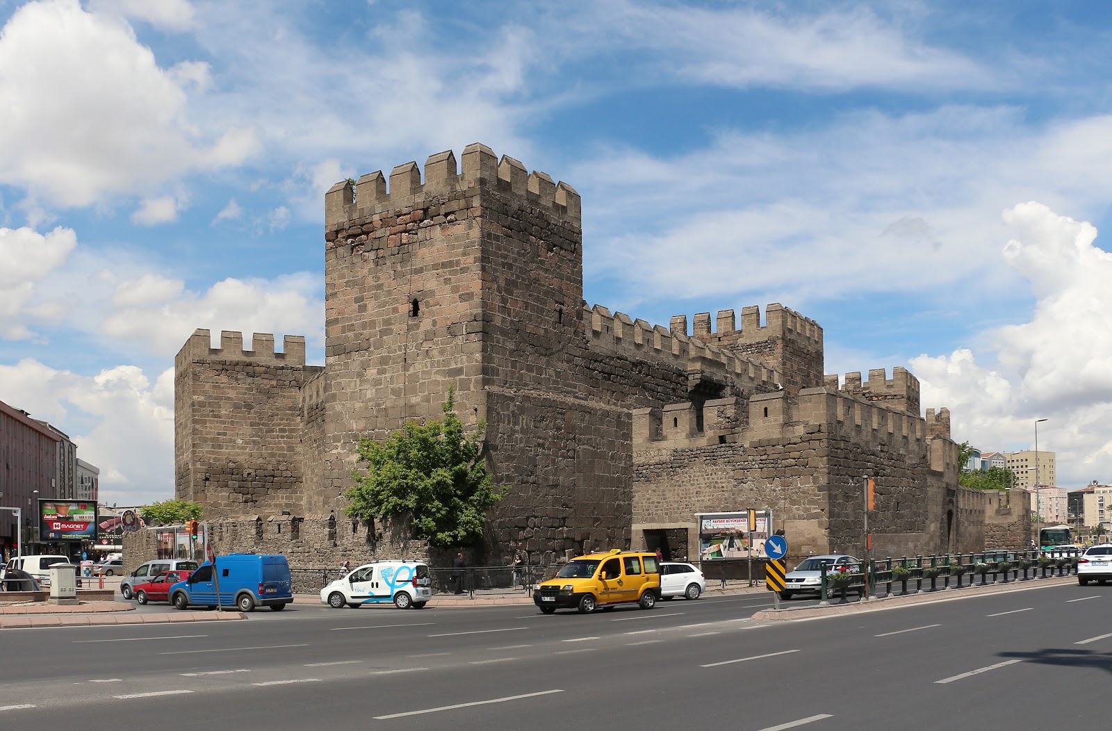 Kayseri Kalesi mekanı