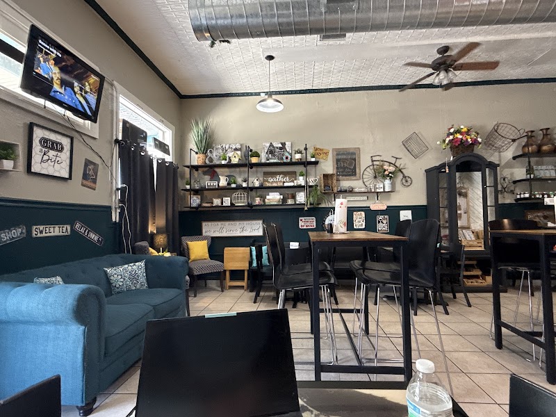 The Loft and Pantry Cafe photo 4