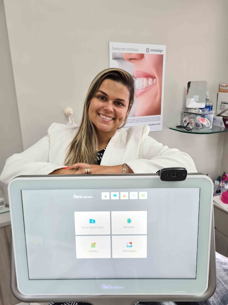 Dra. Amanda Oliveira - foto 1