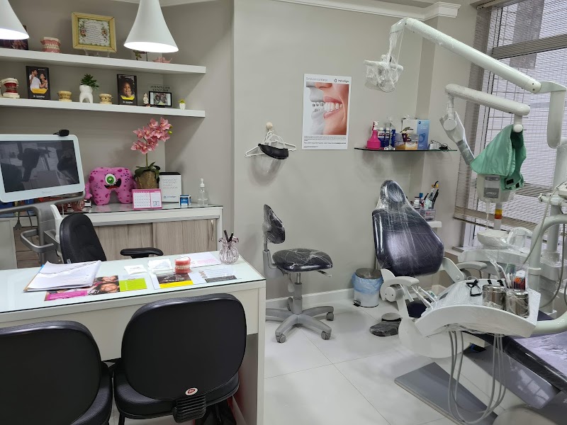 Dra. Amanda Oliveira - foto 2