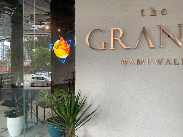 Fox Paradox Cafe - Photo 1