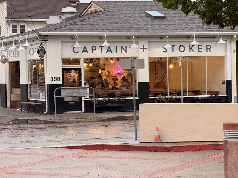 Captain + Stoker photo 4