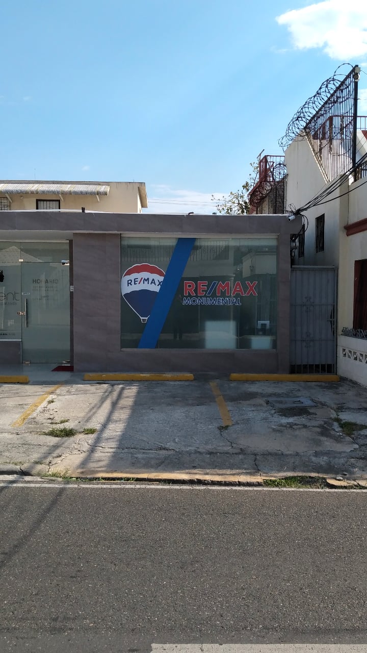 REMAX MONUMENTAL - Imagen 2