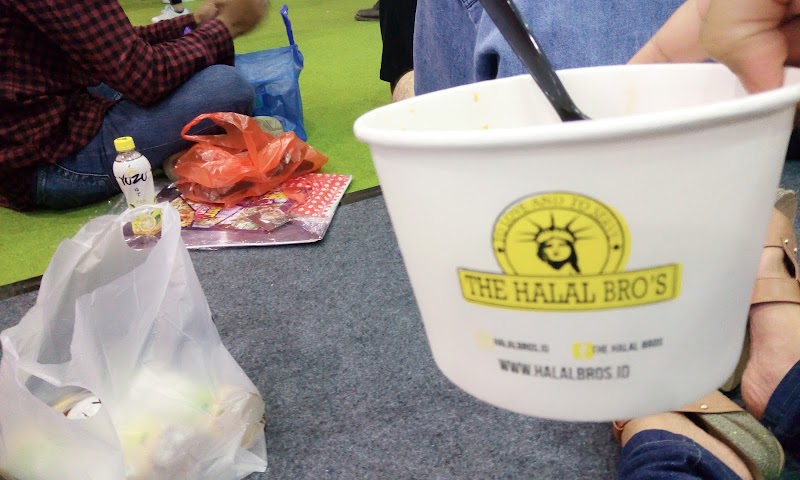The Halal Bro's photo 4