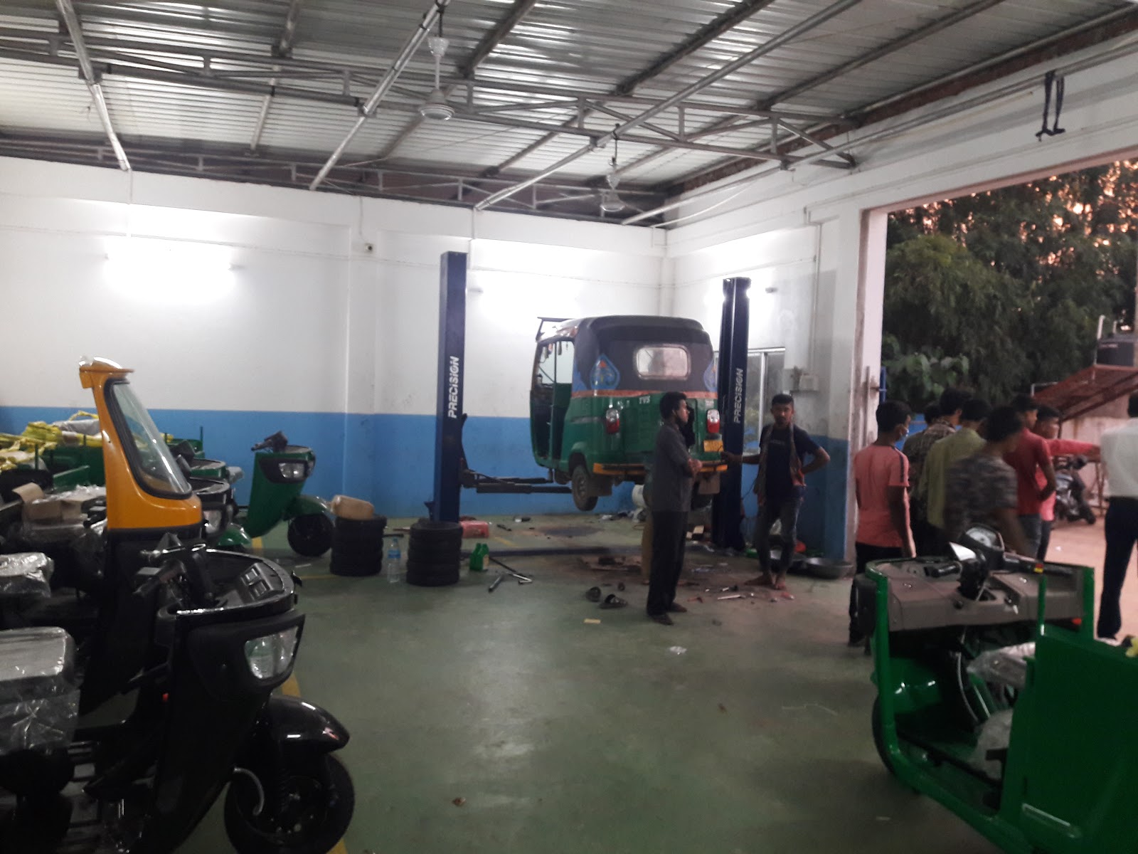 Siddhi Motors (TVS THREE WHEELER) photo 4