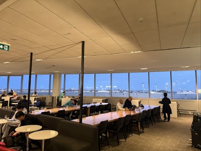 Air Canada Maple Leaf Lounge (Domestic) — Google photo 3