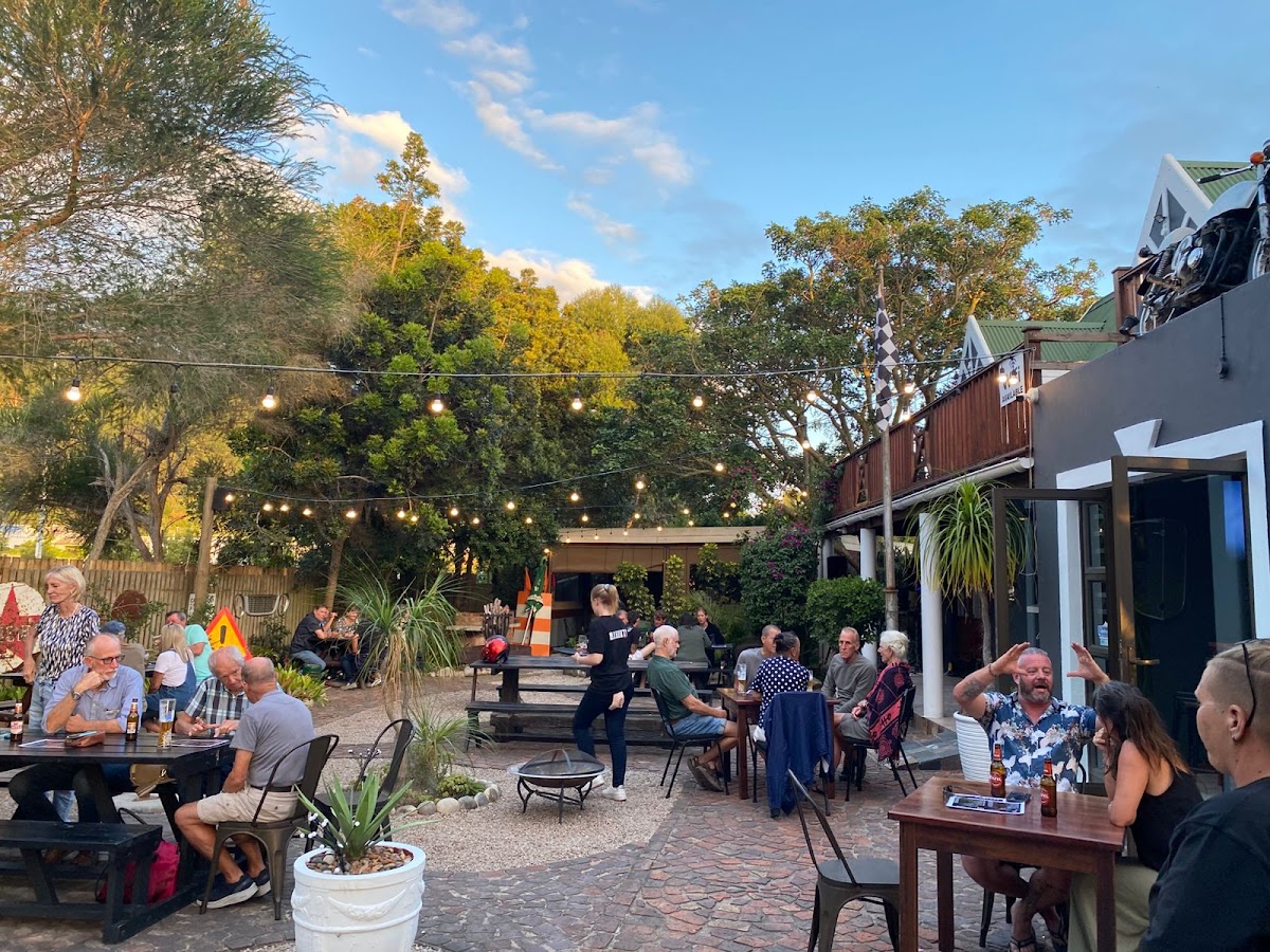 Bandits® Pub & Grill restaurant in Sedgefield, Garden Route