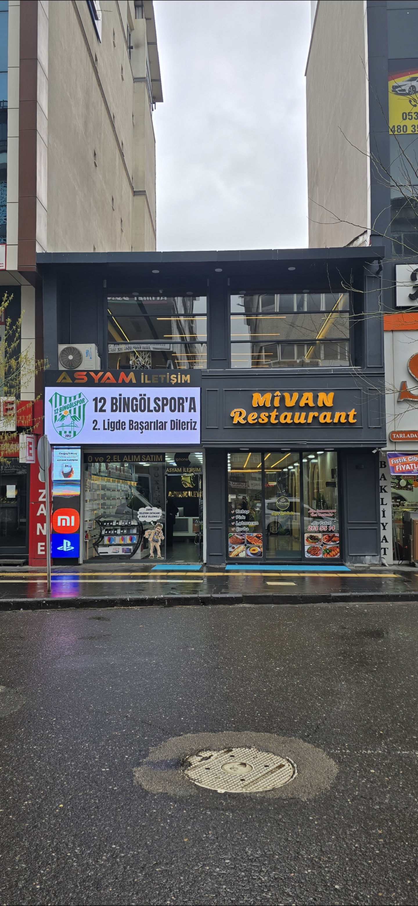 Mivan Restaurant mekanı