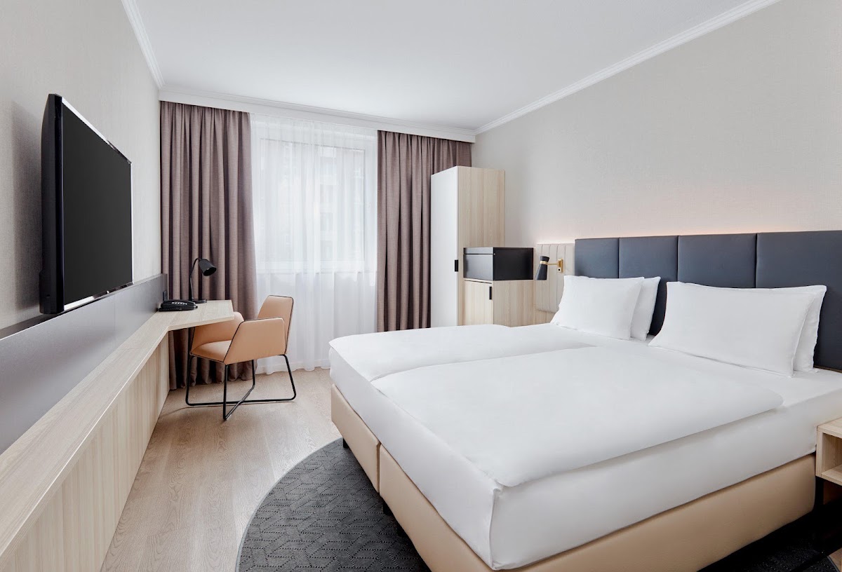 Crowne Plaza Hamburg City Alster, dog-friendly hotel, photo 3
