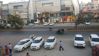 Shreeji Women's Hospital - Image 2