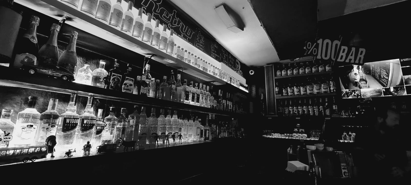 Retro Cafe Bistro mekanı