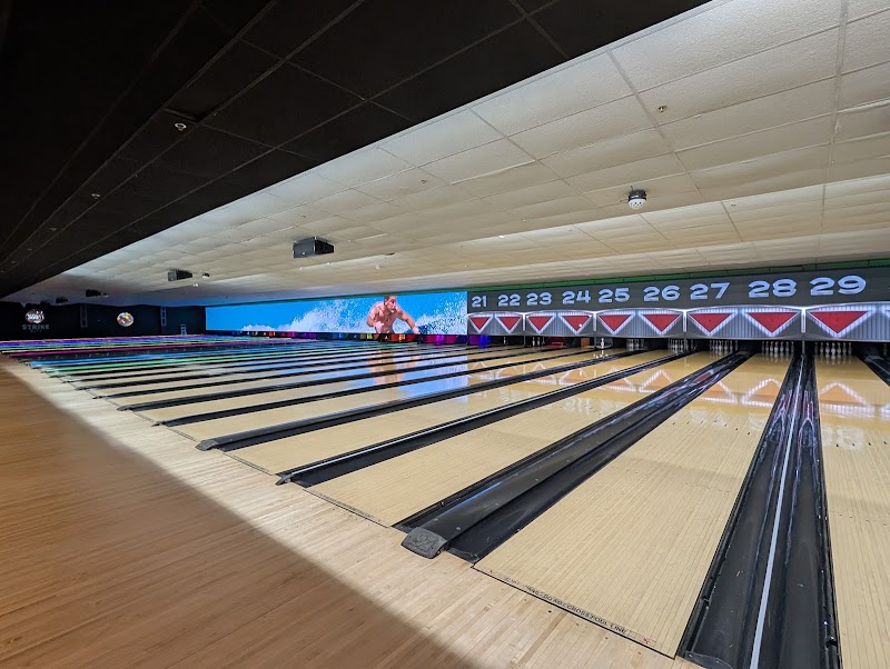Bowl 360 Strike City Spring Hill — interior