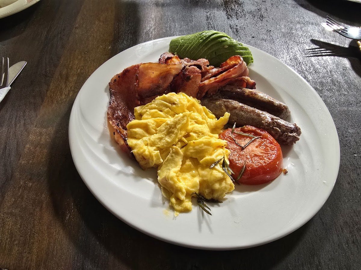 Ouland Royale Magical Barn Restaurant and Cakes — photo 3