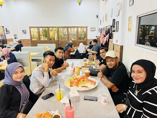 TokZul Food Garage - Photo 1