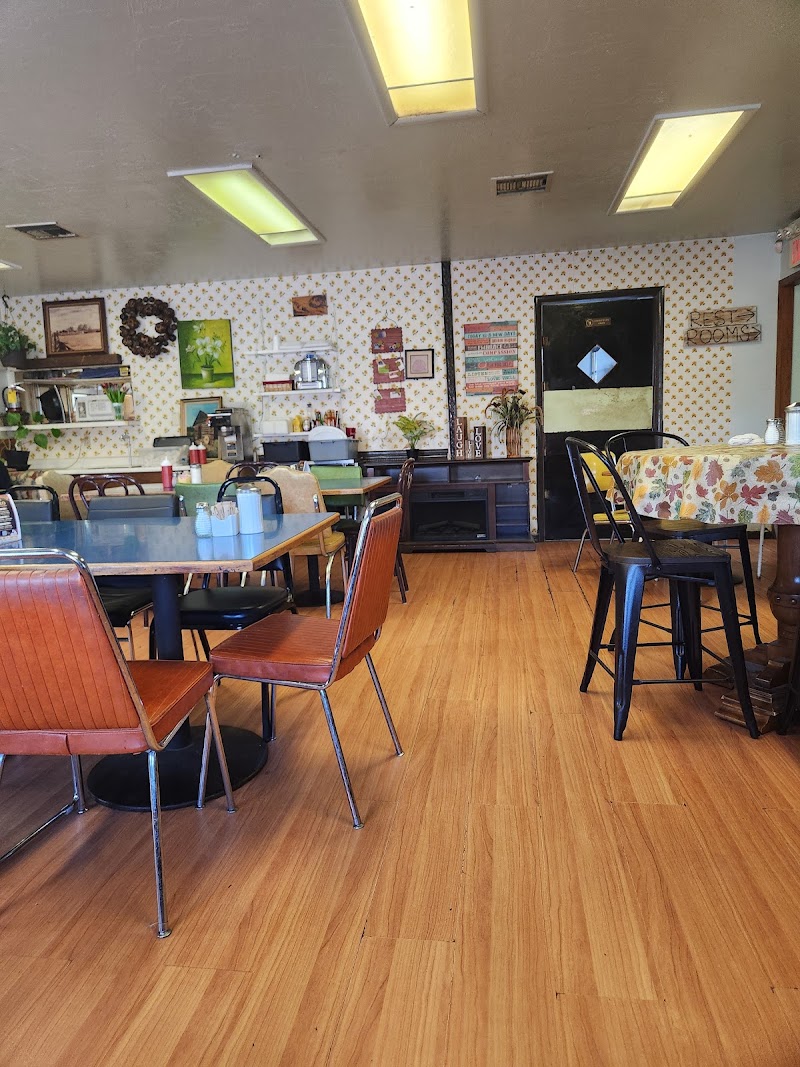 Miss Fitz 260 Cafe photo 3