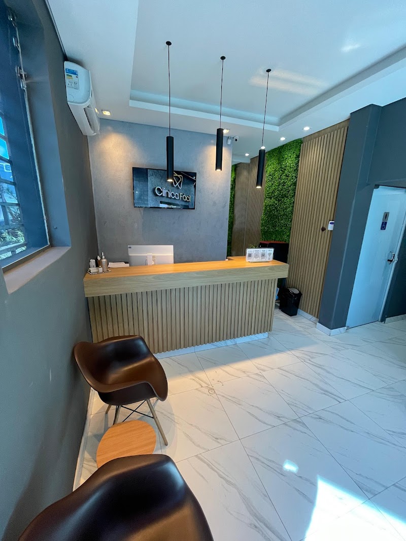 Clínica Fácil - Implante Dentário em Uberlândia - Lipo de Papada HD - Harmonização Facial - Aparelho Invisivel - foto 5