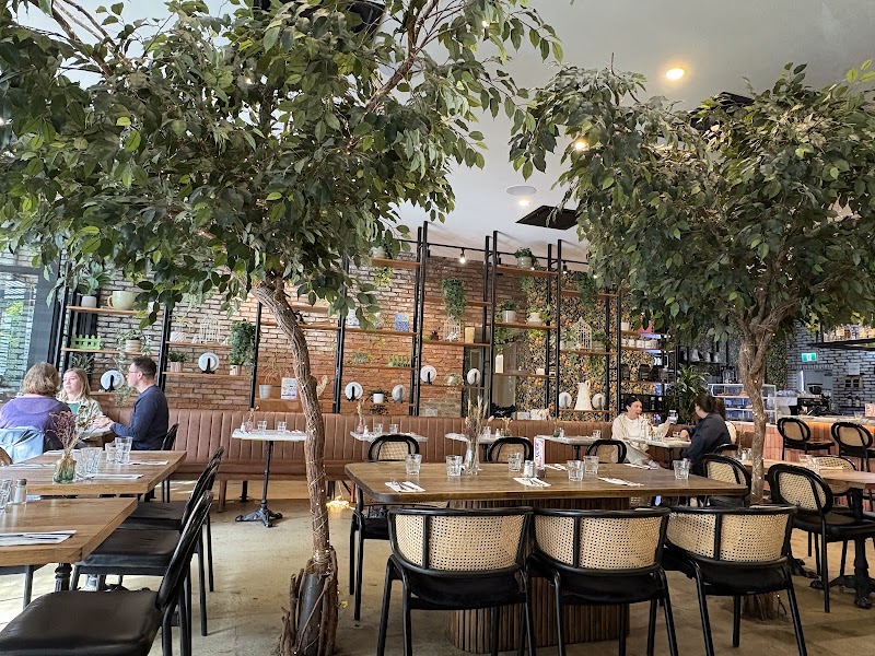 PIGEON CAFÉ & BAR photo 4