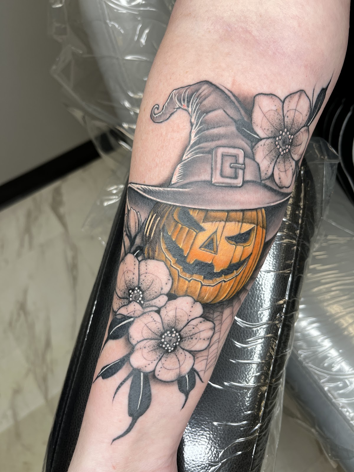 Todo Amor Tattoo tattoo work — photo 2