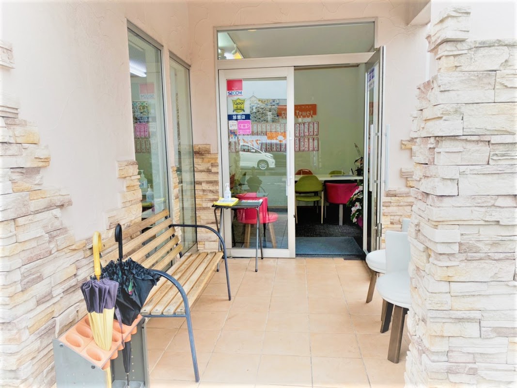 輸入車専門店 ファイントラスト 春日井店 - 画像2