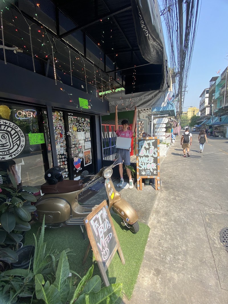 Fat Buds​​ Ekkamai