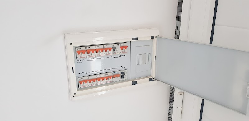 LUXNIMA electricidad photo 3