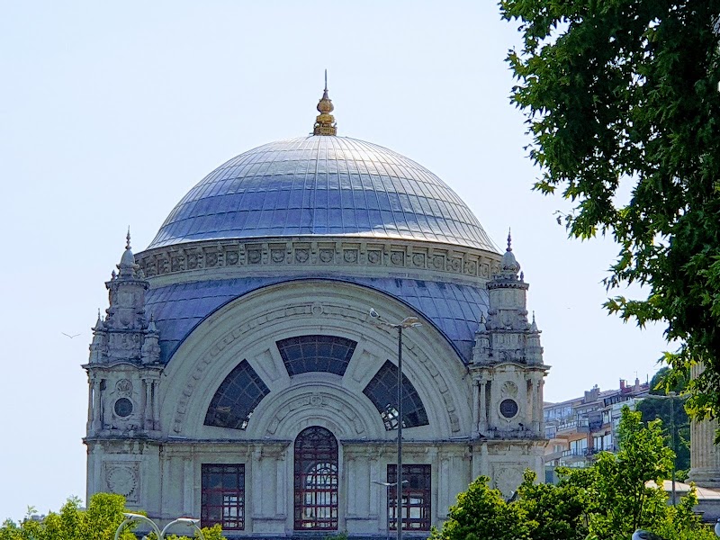 Dolmabahçe Mosque photo 3